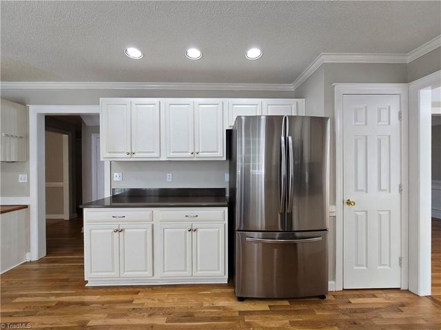 5 Killington Place, Greensboro, NC 27407