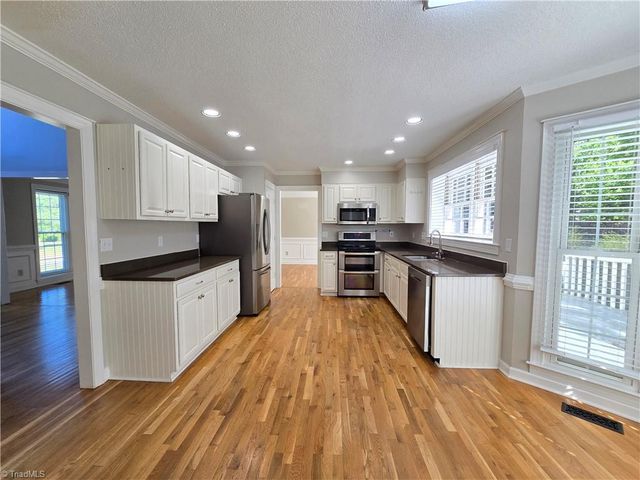 5 Killington Place, Greensboro, NC 27407