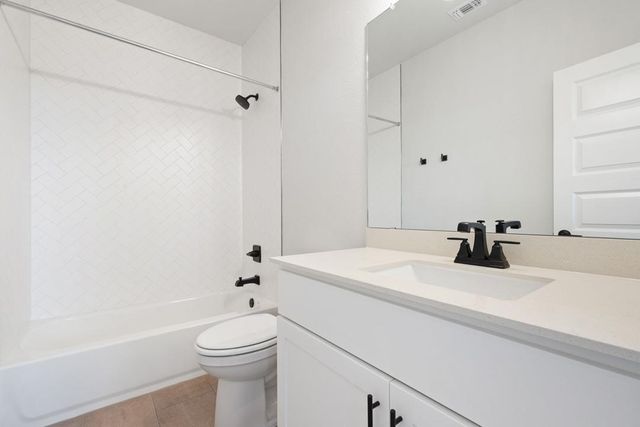 162 Grayson Elm Pass, Dripping Springs, TX 78620