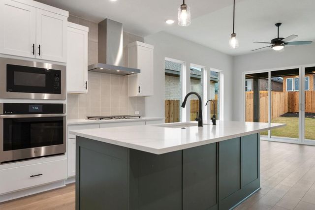 162 Grayson Elm Pass, Dripping Springs, TX 78620