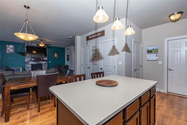 14327 Aurora Avenue, Urbandale, IA 50323