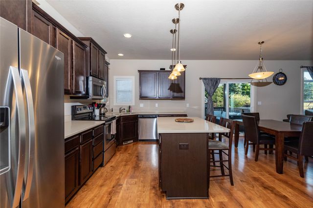 14327 Aurora Avenue, Urbandale, IA 50323