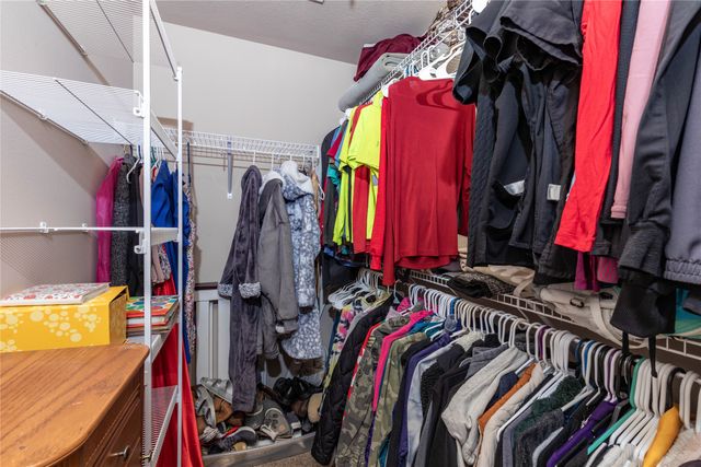 14327 Aurora Avenue, Urbandale, IA 50323