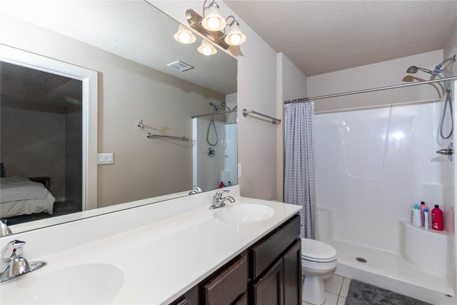 14327 Aurora Avenue, Urbandale, IA 50323