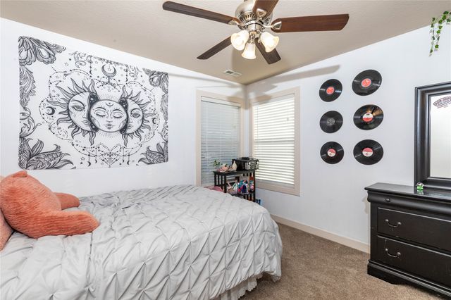 14327 Aurora Avenue, Urbandale, IA 50323