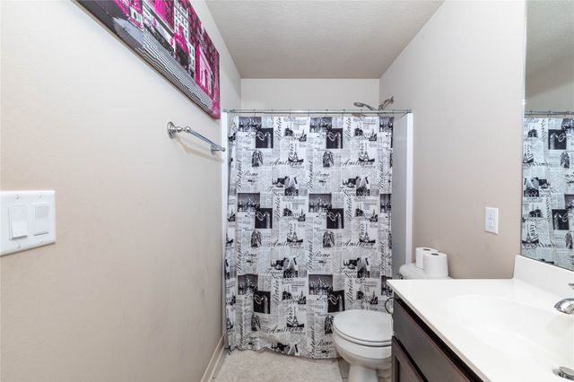 14327 Aurora Avenue, Urbandale, IA 50323