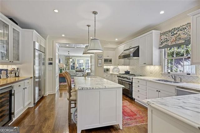 288 Peachtree Battle Avenue NW, Atlanta, GA 30305