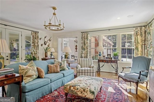 288 Peachtree Battle Avenue NW, Atlanta, GA 30305