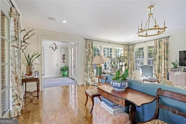 288 Peachtree Battle Avenue NW, Atlanta, GA 30305