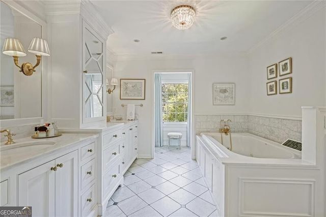 288 Peachtree Battle Avenue NW, Atlanta, GA 30305