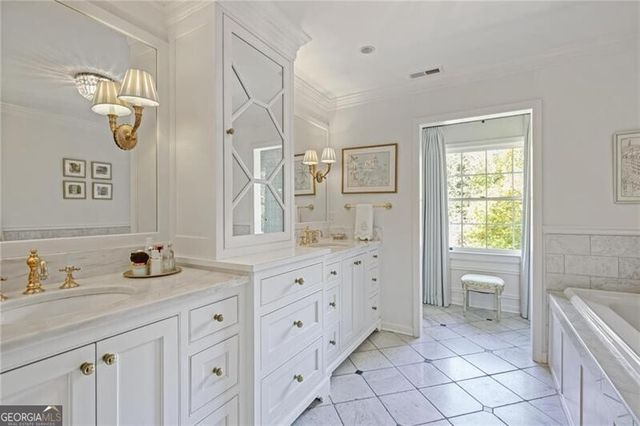 288 Peachtree Battle Avenue NW, Atlanta, GA 30305