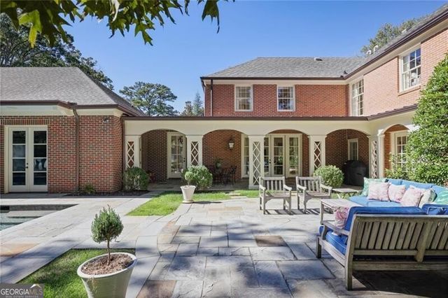 288 Peachtree Battle Avenue NW, Atlanta, GA 30305