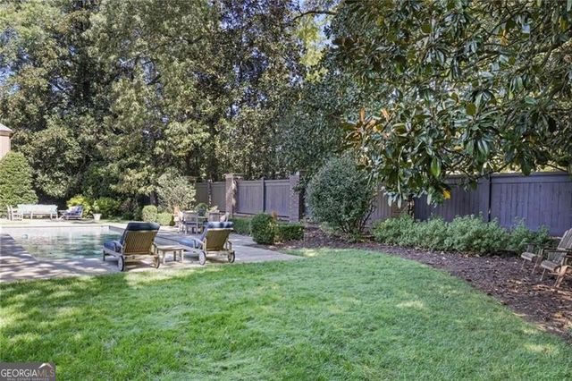 288 Peachtree Battle Avenue NW, Atlanta, GA 30305