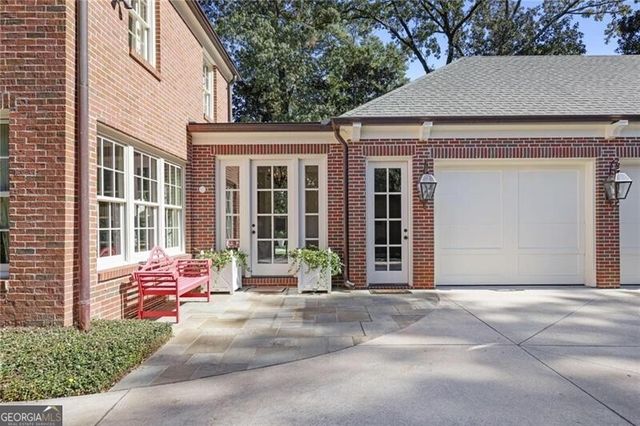 288 Peachtree Battle Avenue NW, Atlanta, GA 30305