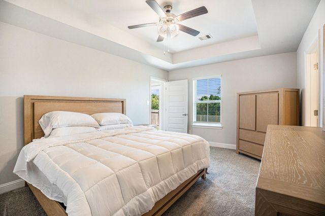 4401 East Bayou Maison Circle, Dickinson, TX 77539