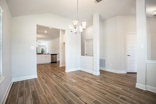 4401 East Bayou Maison Circle, Dickinson, TX 77539