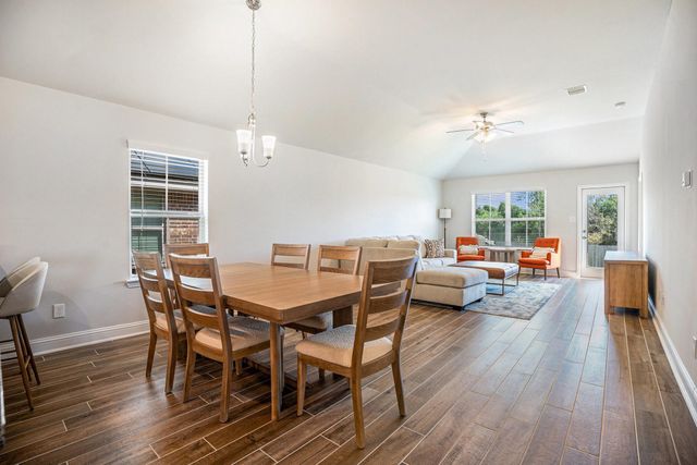 4401 East Bayou Maison Circle, Dickinson, TX 77539