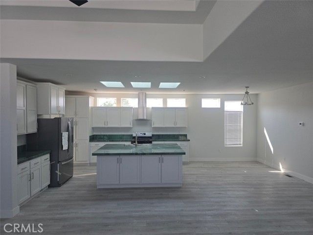 21500 Lassen 45, Chatsworth (los Angeles), CA 91311