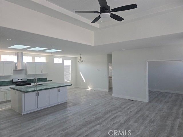 21500 Lassen 45, Chatsworth (los Angeles), CA 91311