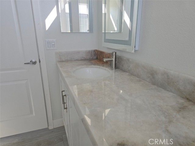 21500 Lassen 45, Chatsworth (los Angeles), CA 91311