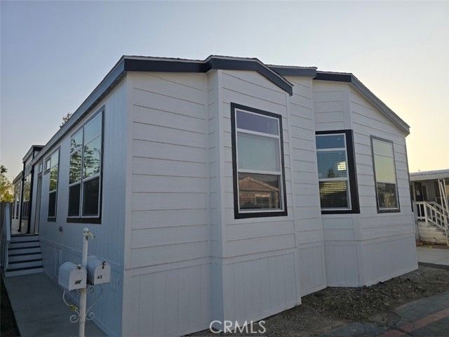 21500 Lassen 45, Chatsworth (los Angeles), CA 91311