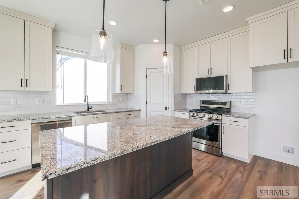 Image 2 of property listing at 1064 N Moor Drive, Rigby, ID 83442