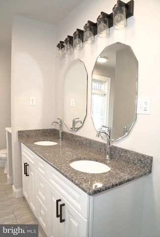 20 BROAD ST, Ephrata, PA 17522