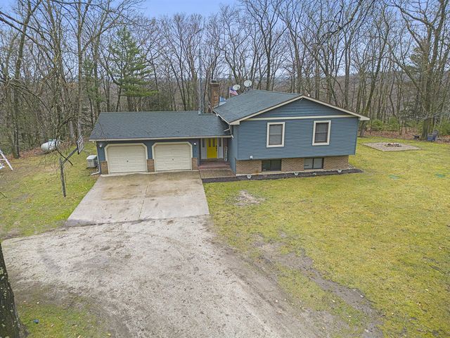 3001 E 82nd Street, Newaygo, MI 49337