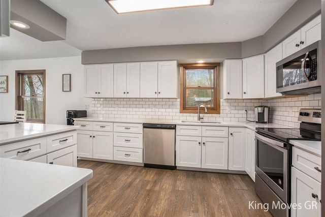 3001 E 82nd Street, Newaygo, MI 49337