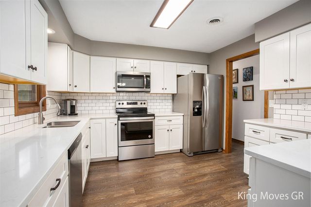 3001 E 82nd Street, Newaygo, MI 49337