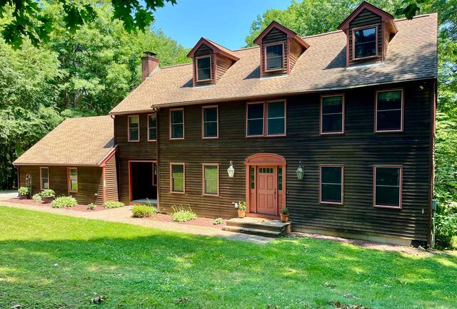 6 Gas Light Lane, Kensington, NH 03833