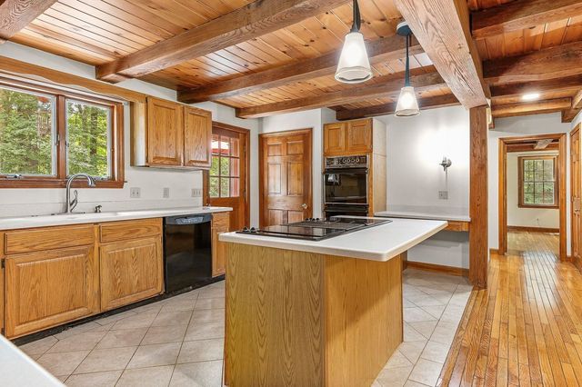 6 Gas Light Lane, Kensington, NH 03833