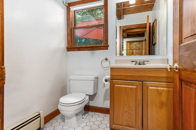 6 Gas Light Lane, Kensington, NH 03833