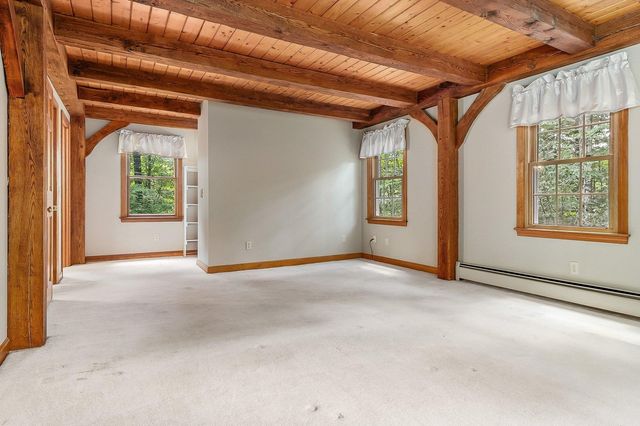 6 Gas Light Lane, Kensington, NH 03833