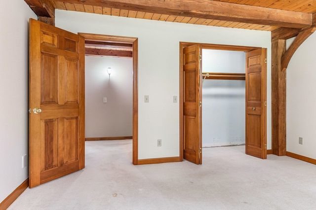 6 Gas Light Lane, Kensington, NH 03833