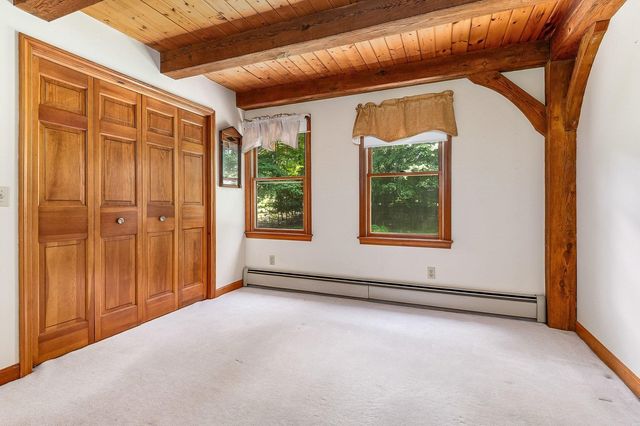6 Gas Light Lane, Kensington, NH 03833