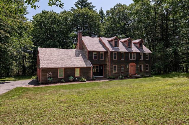6 Gas Light Lane, Kensington, NH 03833