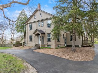 28094 E State Road, Island Lake, IL 60042