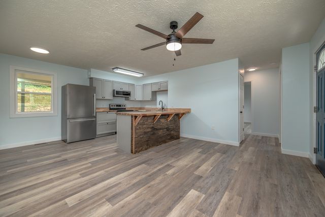 2230 W U.S. 60, Morehead, KY 40351