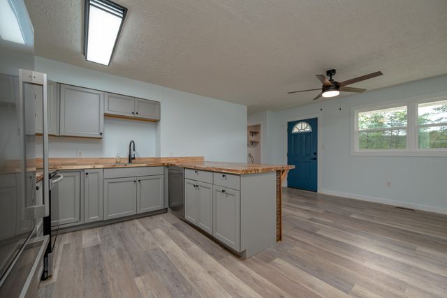 2230 W U.S. 60, Morehead, KY 40351