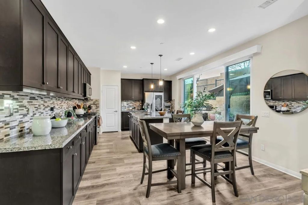 8514 Boulder Way, Santee, CA 92071