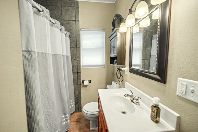 713 W South St., Salina, KS 67401