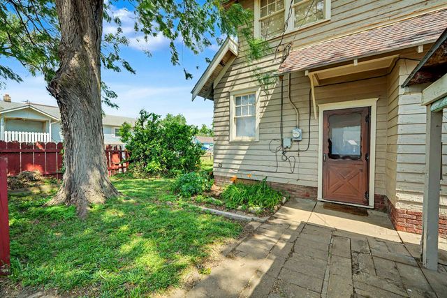 713 W South St., Salina, KS 67401