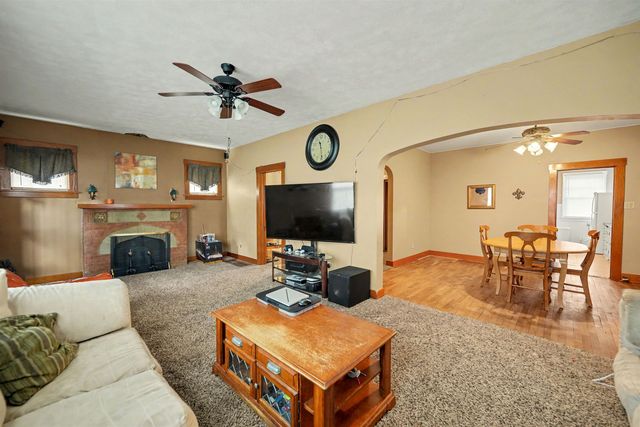 713 W South St., Salina, KS 67401