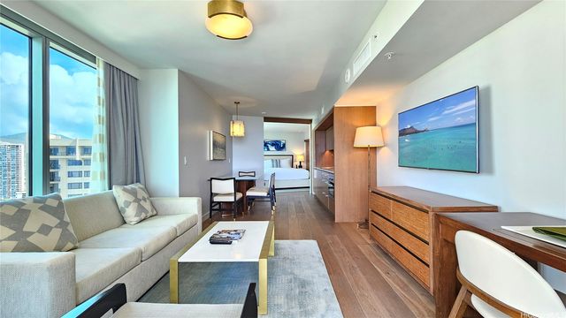 2139 Kuhio Avenue 2401, Honolulu, HI 96815