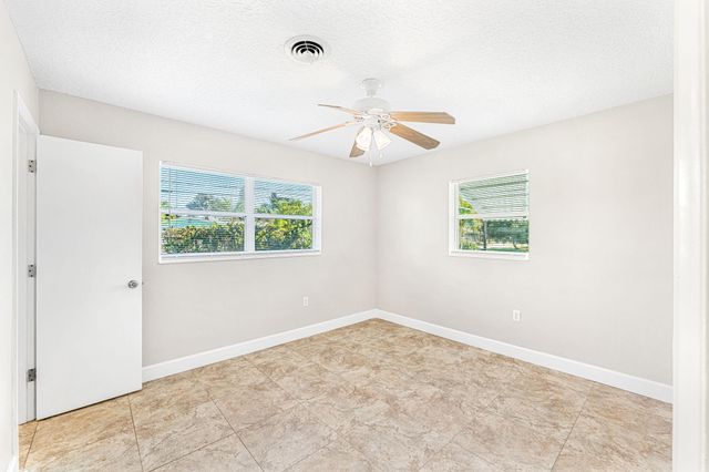 406 N Neptune Drive, Satellite Beach, FL 32937
