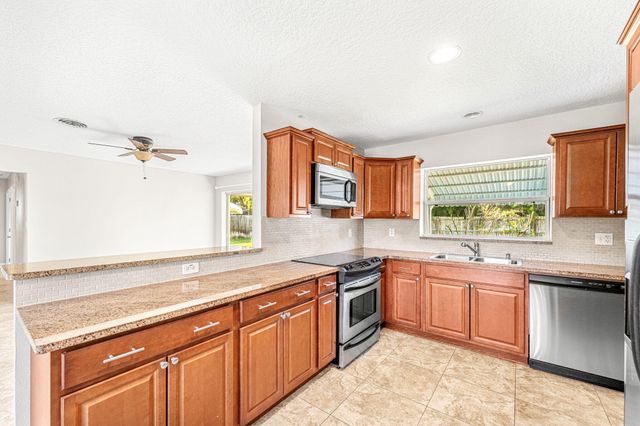 406 N Neptune Drive, Satellite Beach, FL 32937