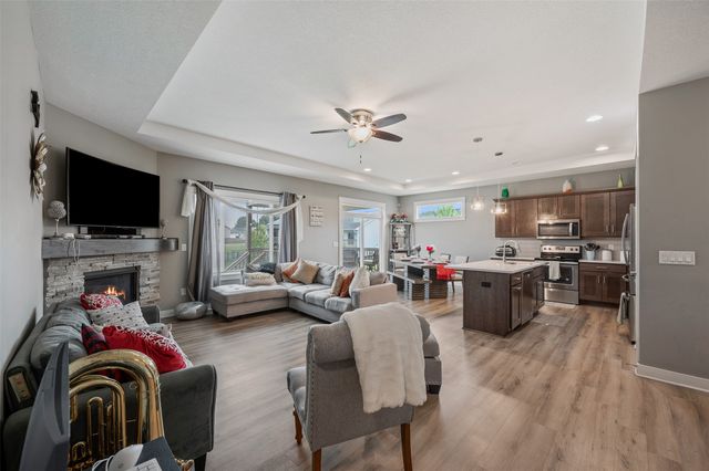 5397 Brook View Avenue, Des Moines, IA 50317
