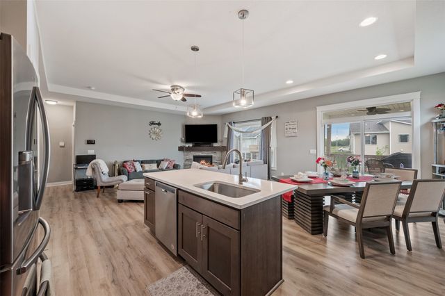 5397 Brook View Avenue, Des Moines, IA 50317