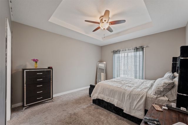 5397 Brook View Avenue, Des Moines, IA 50317